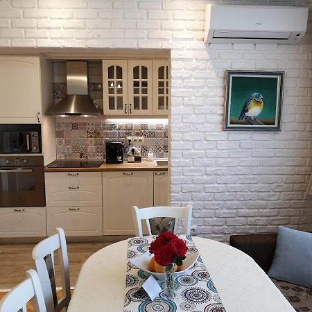 Central Varna Apartment - Lets4Holiday Exterior foto
