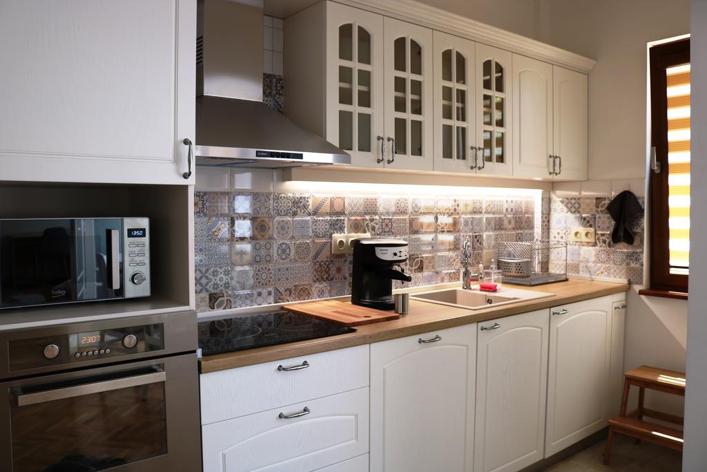 Central Varna Apartment - Lets4Holiday Exterior foto