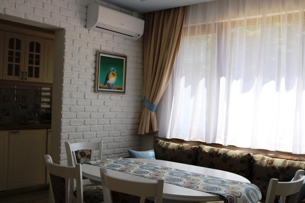 Central Varna Apartment - Lets4Holiday Exterior foto