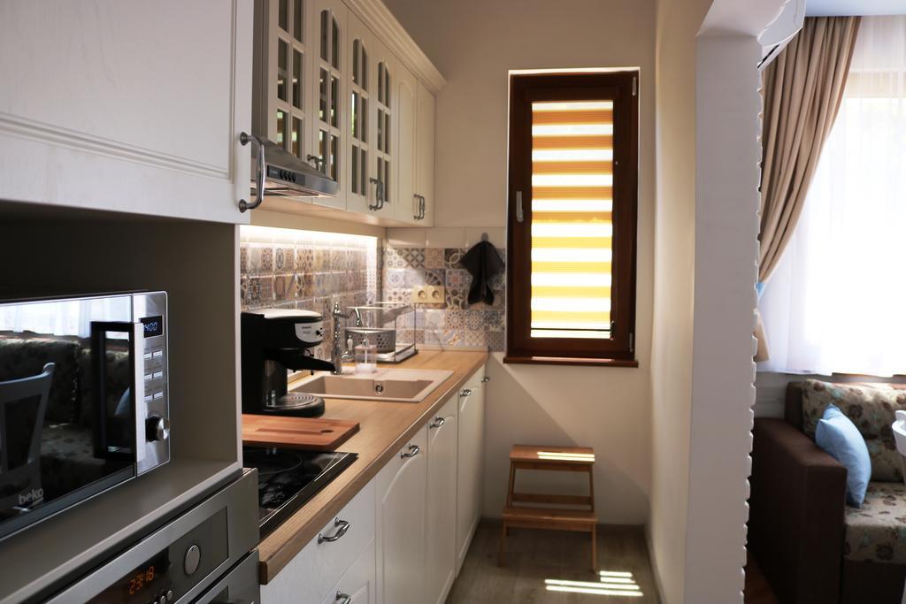 Central Varna Apartment - Lets4Holiday Exterior foto