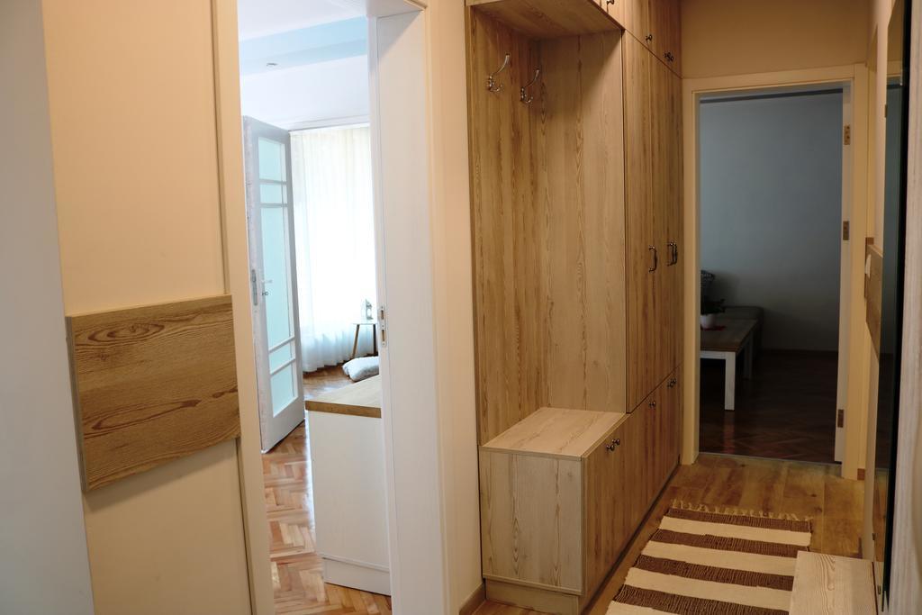 Central Varna Apartment - Lets4Holiday Exterior foto