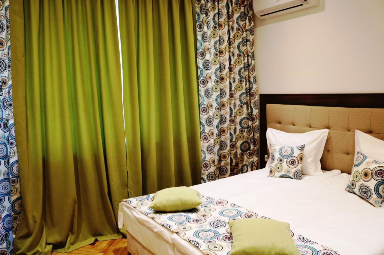 Central Varna Apartment - Lets4Holiday Exterior foto
